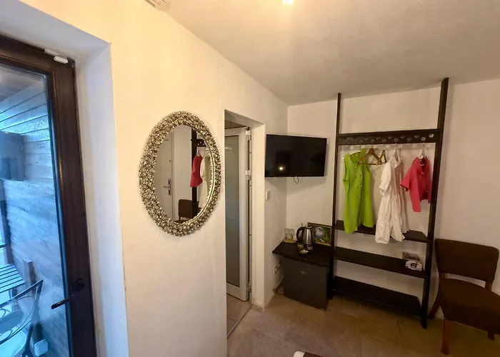 호텔 Arthotel Oscar I 소조폴