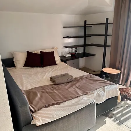 Arthotel Oscar I فندق سوزوبول