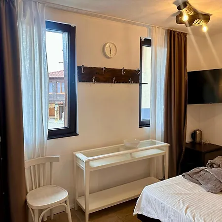 Arthotel Oscar I فندق سوزوبول