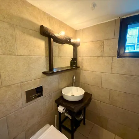 Arthotel Oscar I فندق سوزوبول